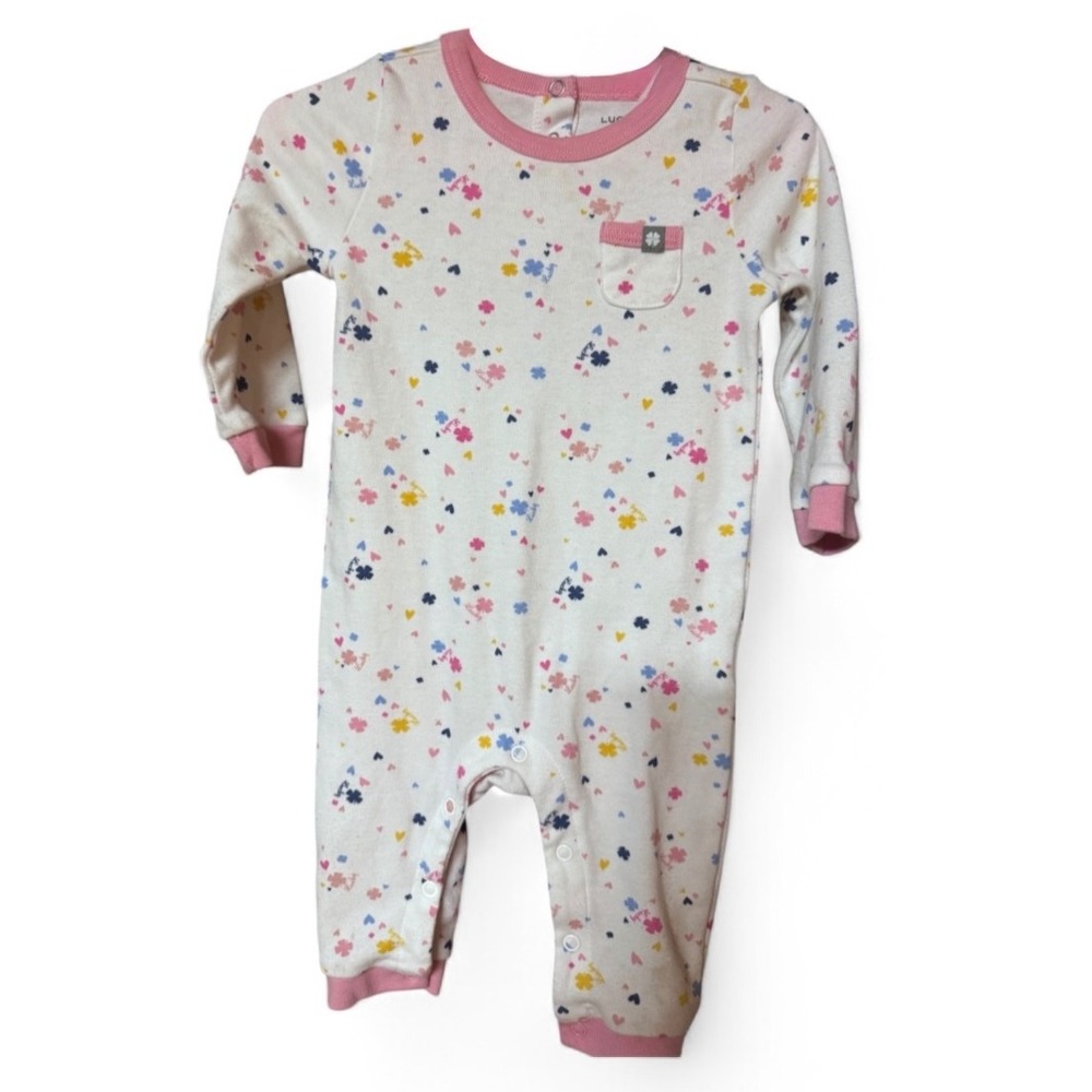 Lucky Brand Baby Girls 6-9M Clover Heart Print Footless Sleeper Cream Pink